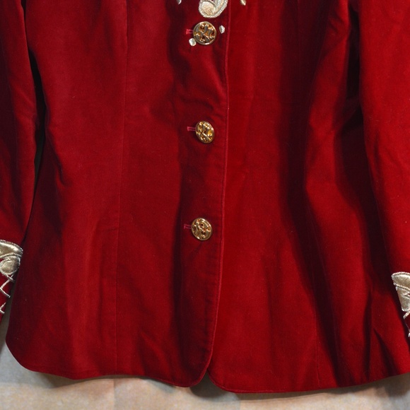 REd Velvet Blazer Embellished in Gold Applicae Sz 38 /M - Picture 10 of 10